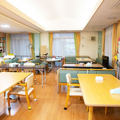 広々としたダイニングルーム