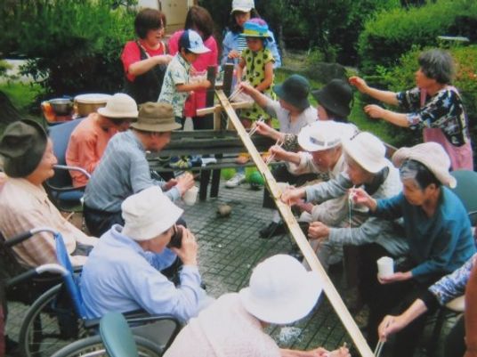 中庭で行うレクリエーション
