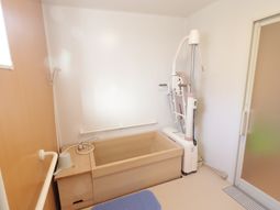 木製設備の浴室