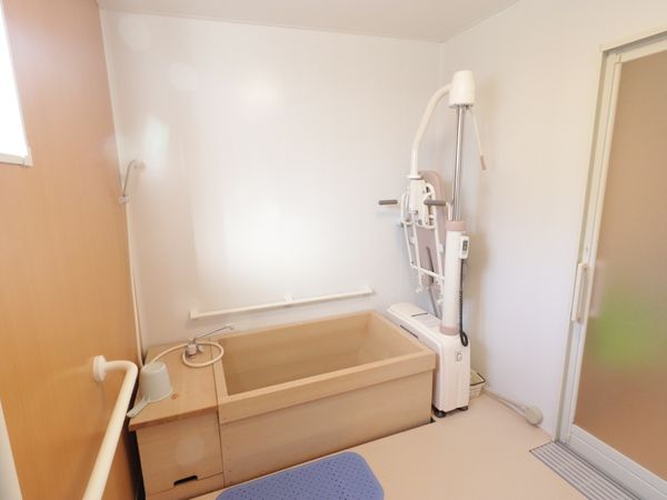木製設備の浴室
