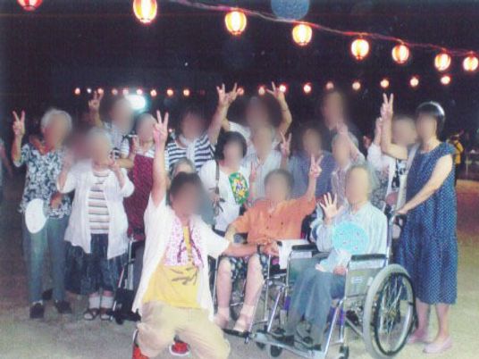 中庭での楽しいひと時