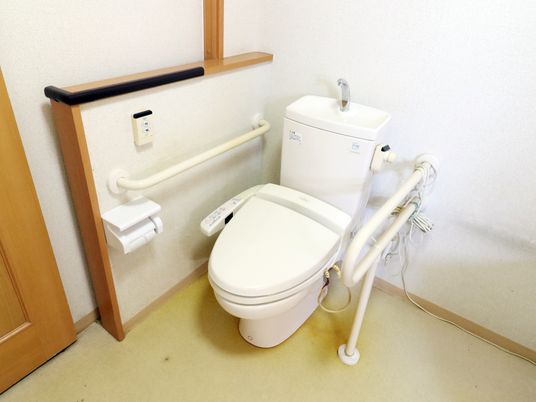 手すり付トイレ設備