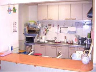 キッチンの整理された空間