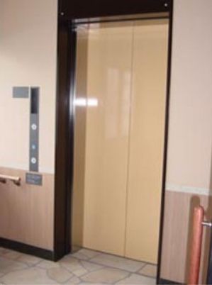 エレベーターの自動扉