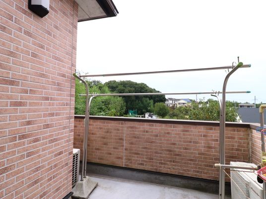 清潔なバルコニーの一角