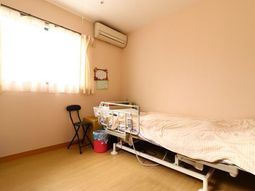 温かみのある居室の一角