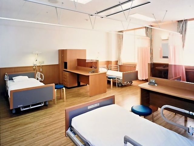 明るい居室 居室 広々としたスペースと自然光が心地よい環境の居室です。快適に過ごせます。
