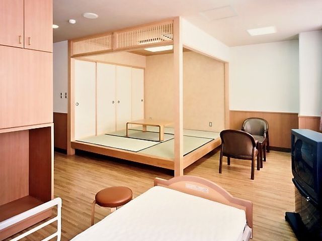 落ち着いた和室空間 居室 畳のある落ち着いた和室が広がる居室です。多目的に利用できる快適なスペースとなっています。