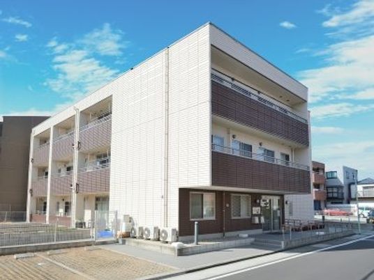 モダンな建物の外観