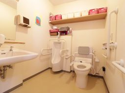 明るいトイレの設備