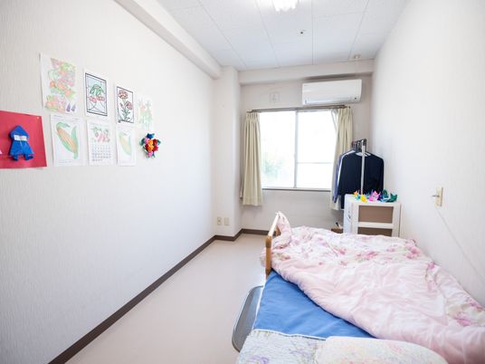 明るく清潔な居室