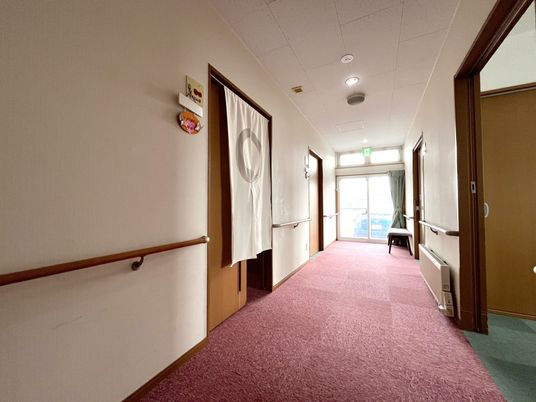 居室へ続く廊下