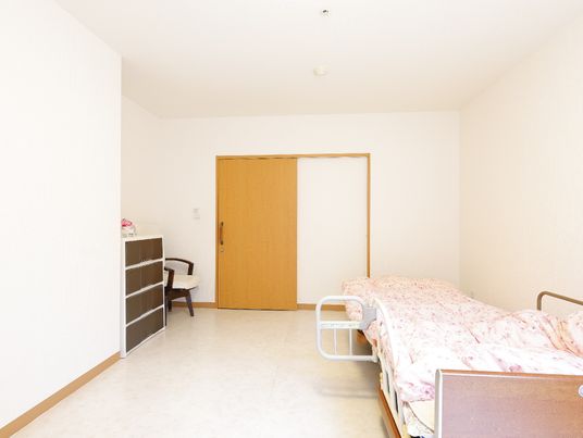 居室の広々とした空間