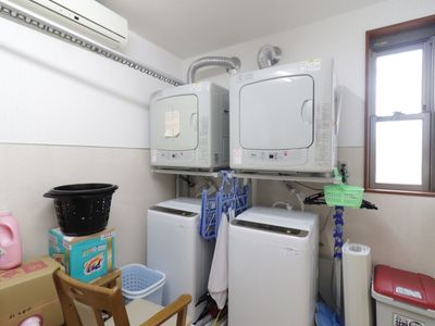 整理された洗濯機エリア