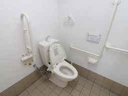 バリアフリートイレの内観