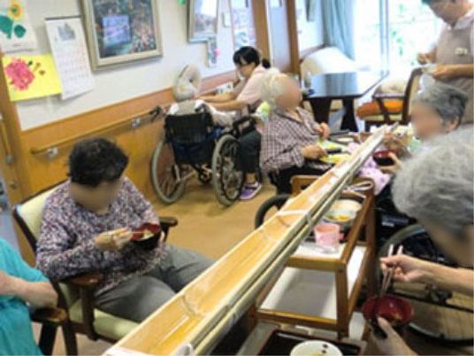 共有ダイニング空間