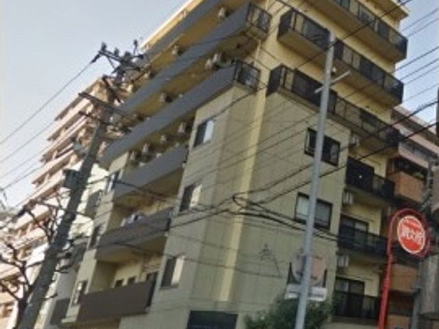 都会のビル風景 外観 通りに面した明るい外観の建物で、近代的な雰囲気をお持ちです。周辺には様々な施設がある便利な立地です。