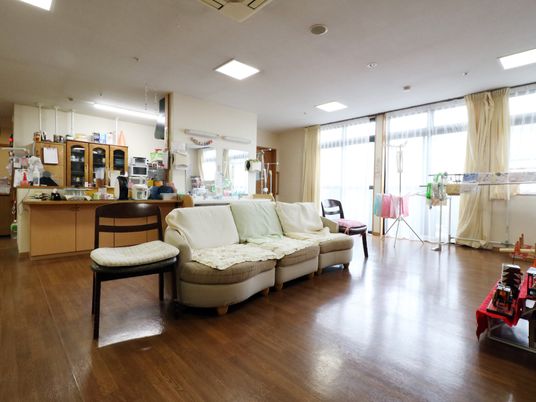 共有リビングの日常風景