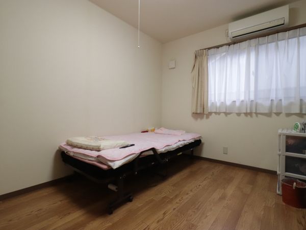 シンプルな洋室