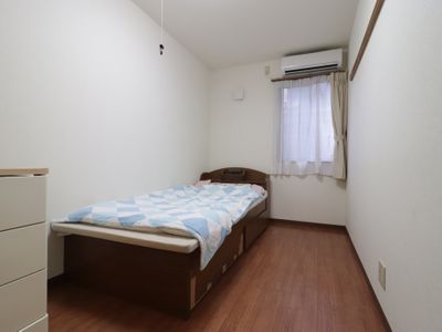 シンプルな個室の居室