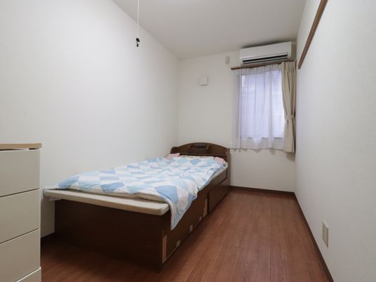 シンプルな個室の居室