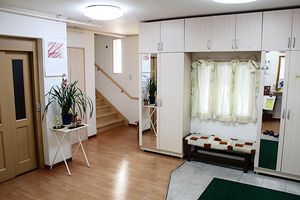 温かみのあるエントランス