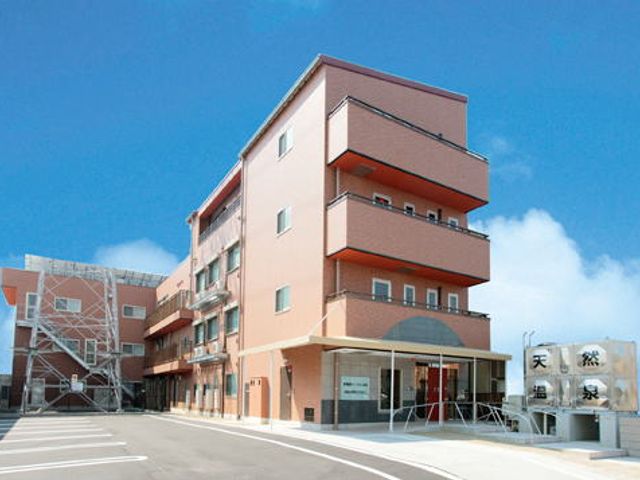 現代的な建物の外観 外観 開放的で明るい雰囲気の建物です。快適な就業環境を提供するための施設と言えるでしょう。
