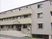 3階建ての建物外観  