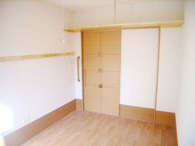 明るい居室の空間