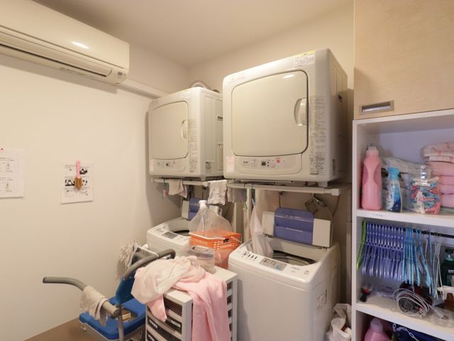洗濯機と乾燥機の部屋