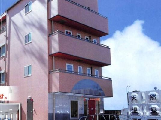 多階層の建物エントランス