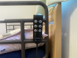 ベッドのリモコン