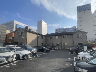 駐車場のある建物