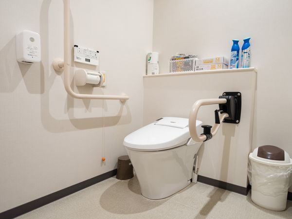 バリアフリーのトイレ設備