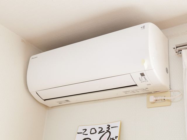 清掃済みのエアコン エアコン 清潔で整備された施設環境で、利用者様への快適なサポートを実践しませんか。