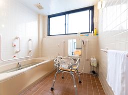 清潔な浴室設備