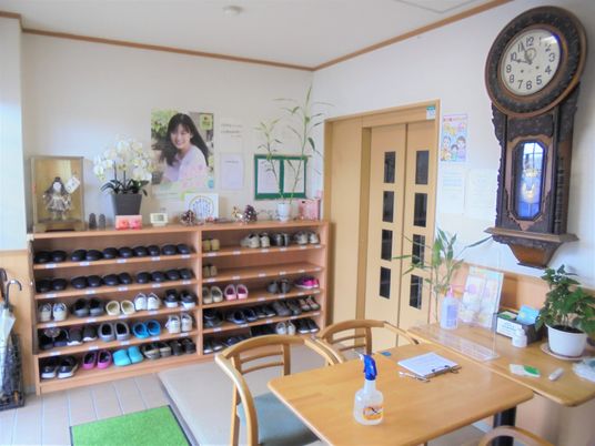 温かみのあるエントランス風景