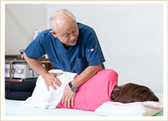 親切な様子の機能訓練室