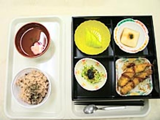 豊かな食事セット