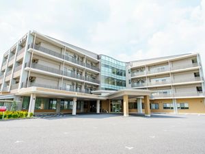 外観の正面玄関  
