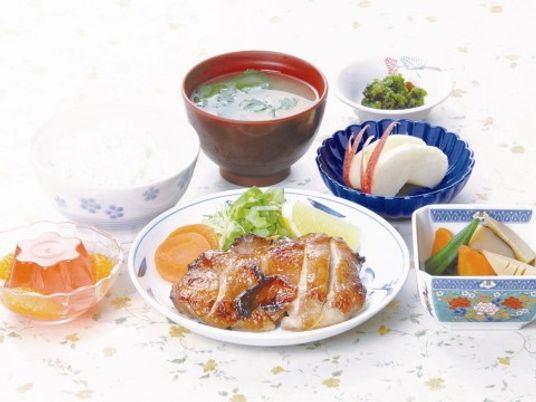 和食の食事セット