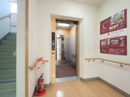 廊下と階段の入口
