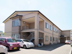 明るい建物の外観