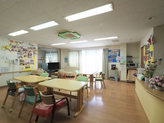 共有リビングの日常風景