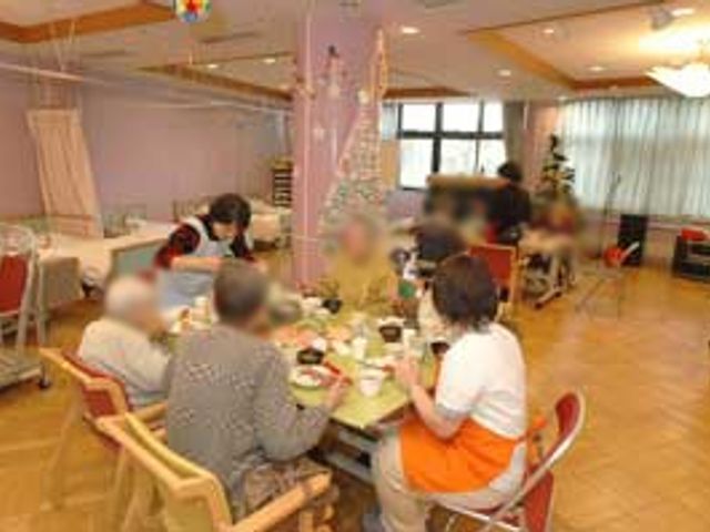 和やかなリビング リビング 広々としたリビングでは、明るい空間でゆったりとした時間を過ごせます。交流も楽しめそうです。