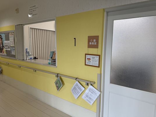 情報掲示の廊下