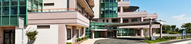 広々とした建物の外観 外観 広々とした建物は、自然光が豊かに注ぎ、快適な交流や生活をサポートします。