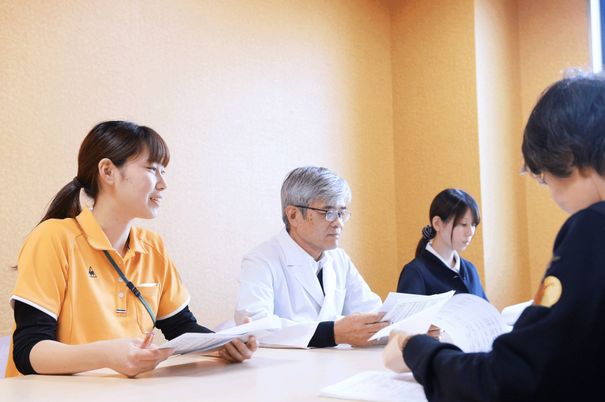 スタッフ会議室