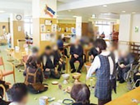 和やかな交流の場