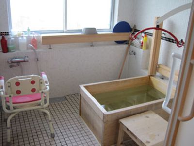 広々とした浴室